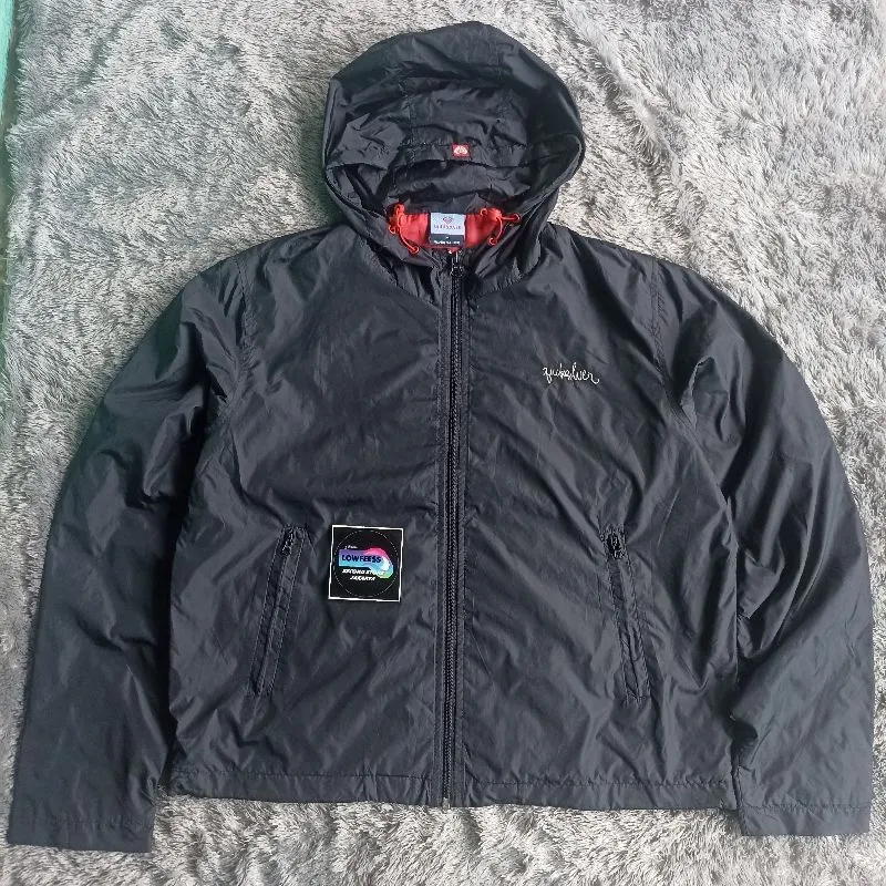 Quiksilver Skater Sportswear Windbreaker Pria black red photo 1