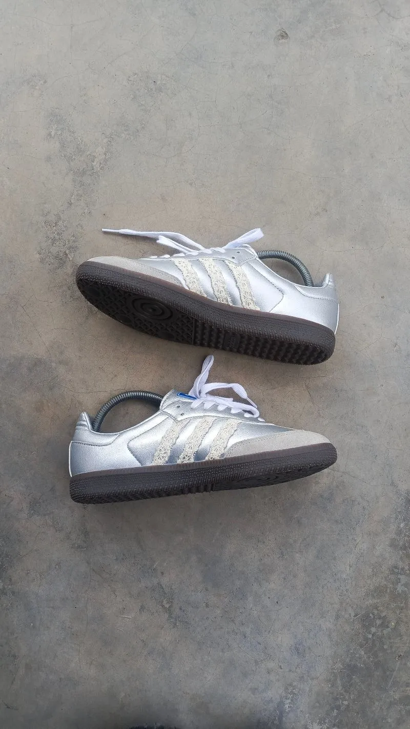 Adidas Streetwear Casual Sneakers Pria white gray photo 1