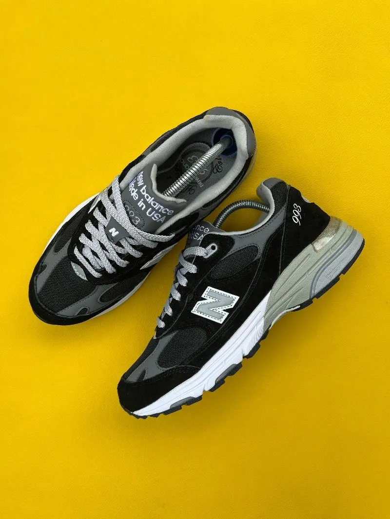 New Balance Streetwear Sneakers Pria black gray photo 1