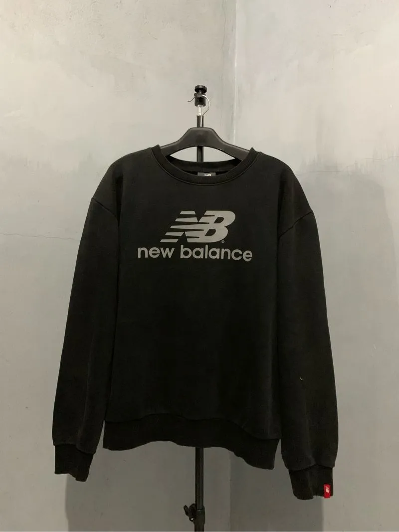New Balance Vintage Streetwear Sweater Pria black photo 1