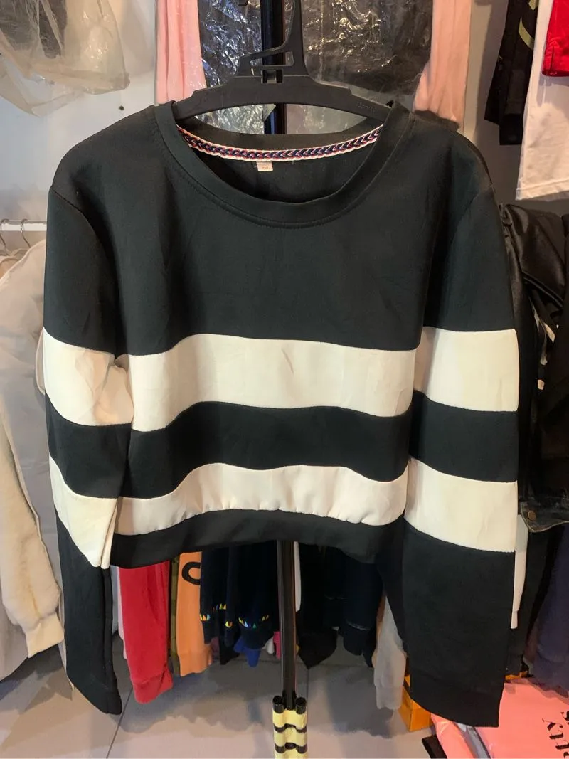 Casual Sweater Wanita white black photo 1
