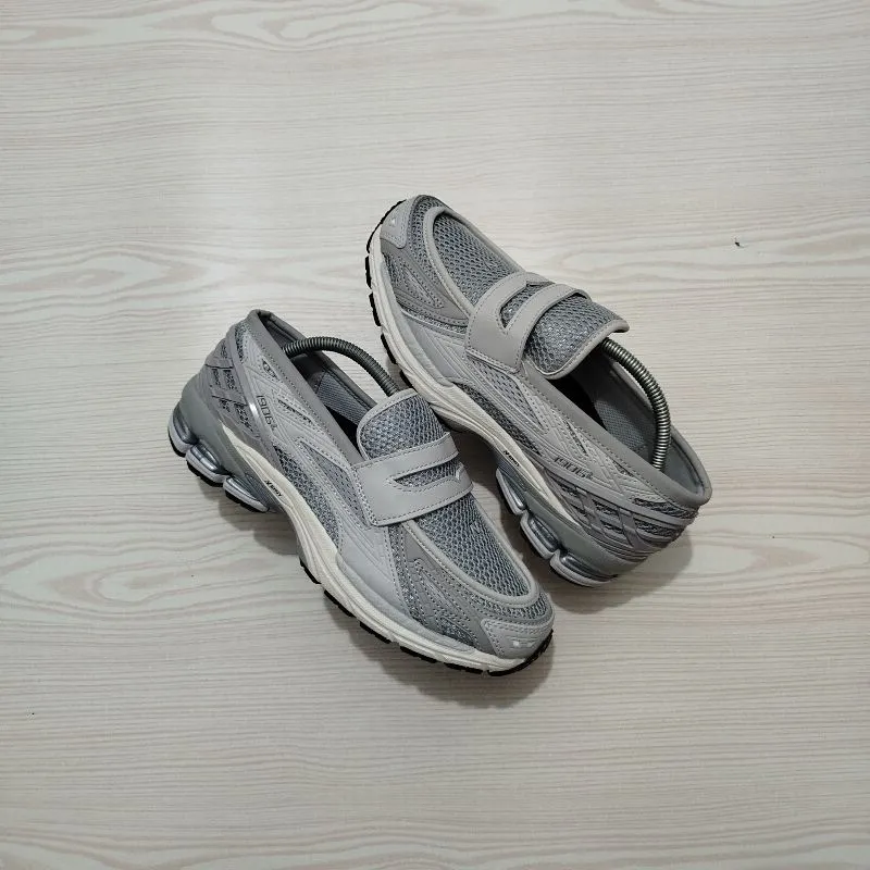 New Balance Casual Sneakers Pria silver gray photo 1