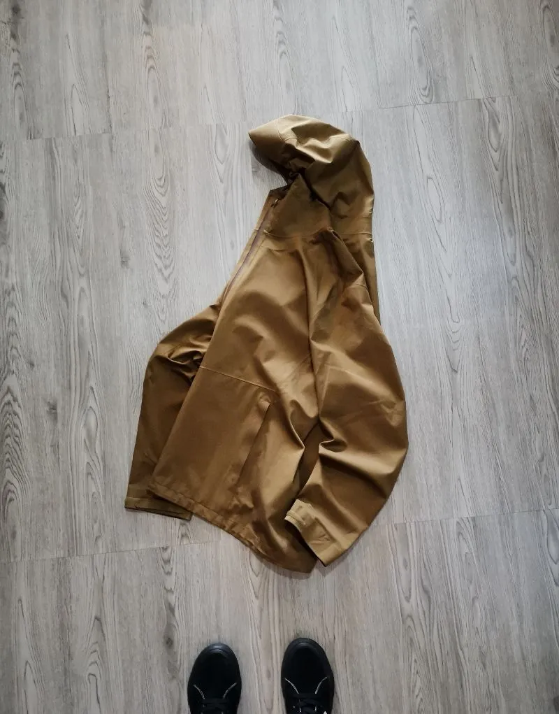 Uniqlo Casual Windbreaker Pria brown photo 1