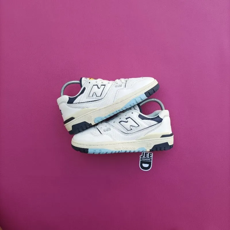 New Balance Streetwear Casual Sneakers Wanita white navy photo 1