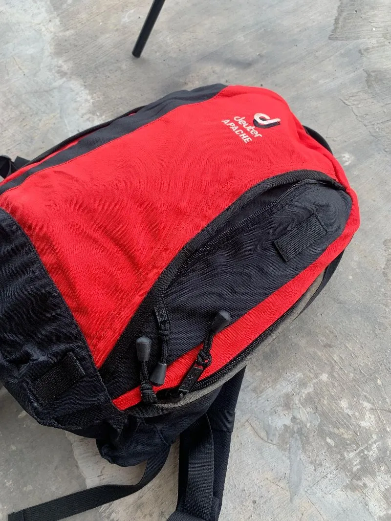 Deuter Sportswear Bag Pria black red photo 1