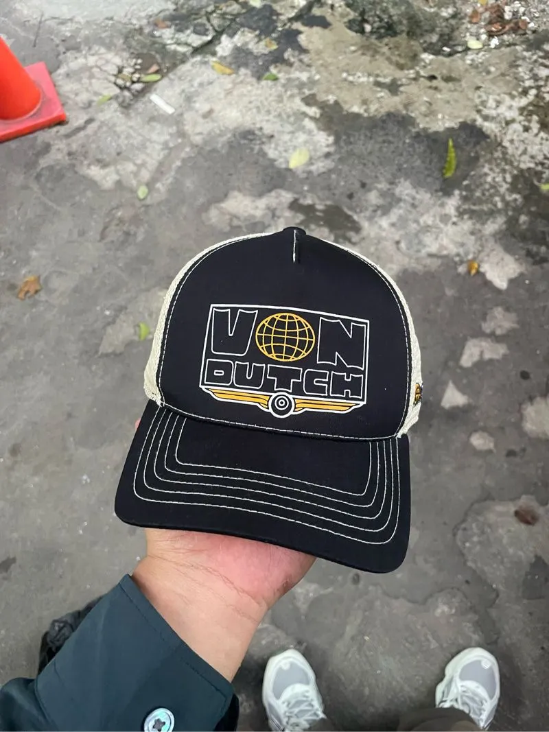 Von Dutch Streetwear Biker Hat Pria cream photo 1