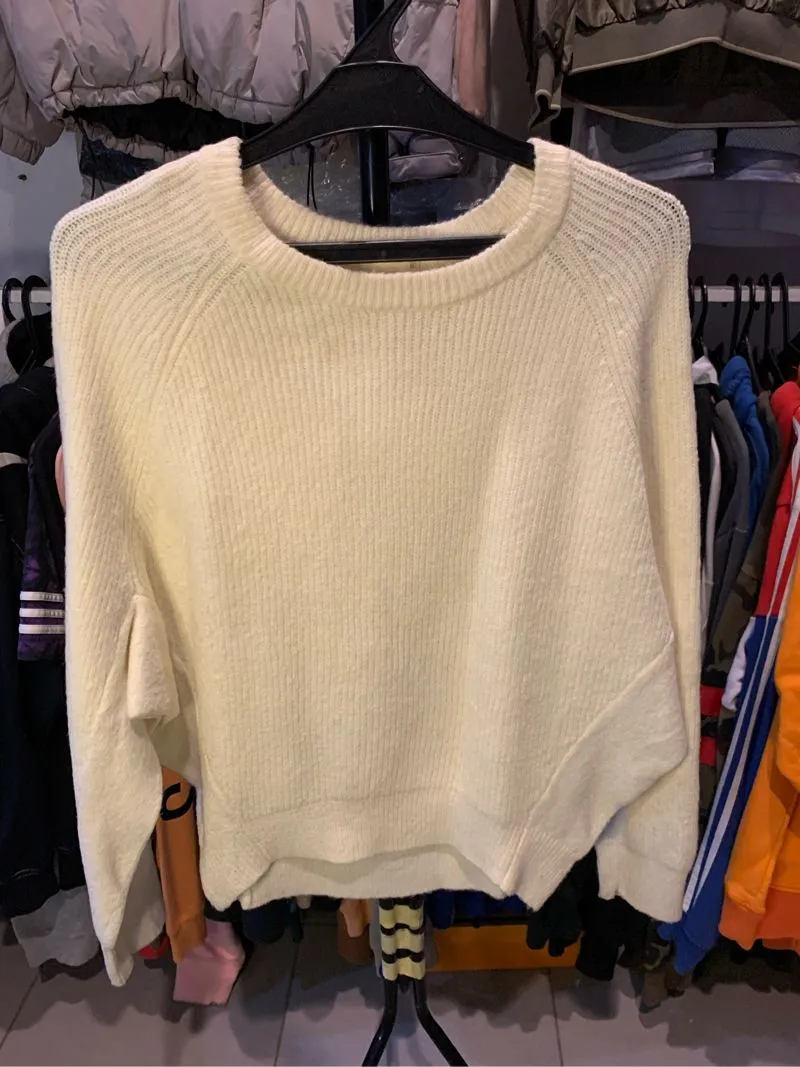 GU Casual Sweater Wanita white photo 1