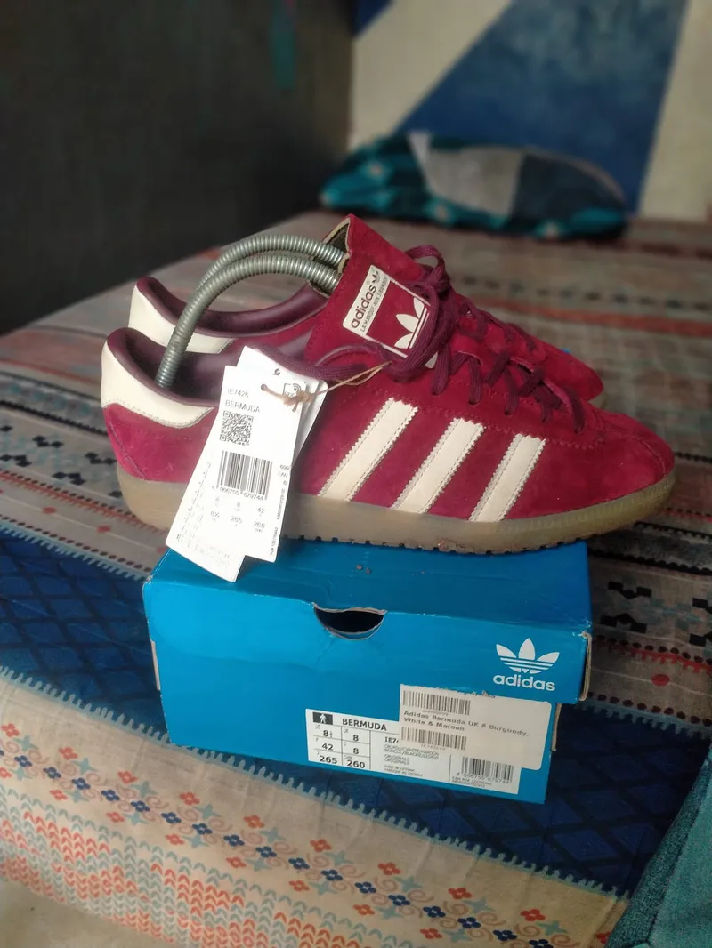 Adidas Casual Casual shoe Pria red Preloved