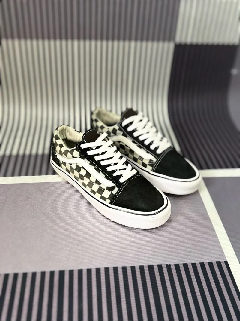 Vans old skool lite checkerboard photo 1