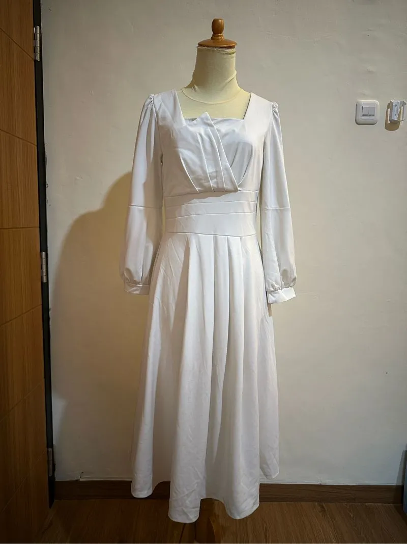 ♡ HANQIAOYA UNIQUE WHITE MIDI DRESS ♡ photo 1
