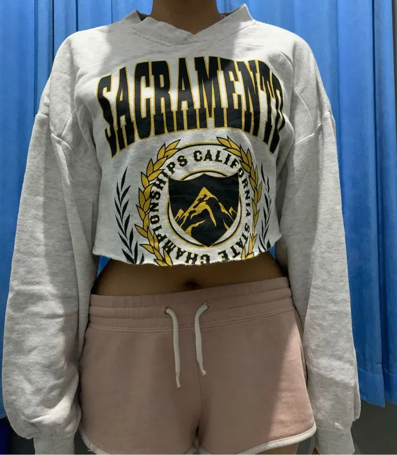 sweater crop top photo 1