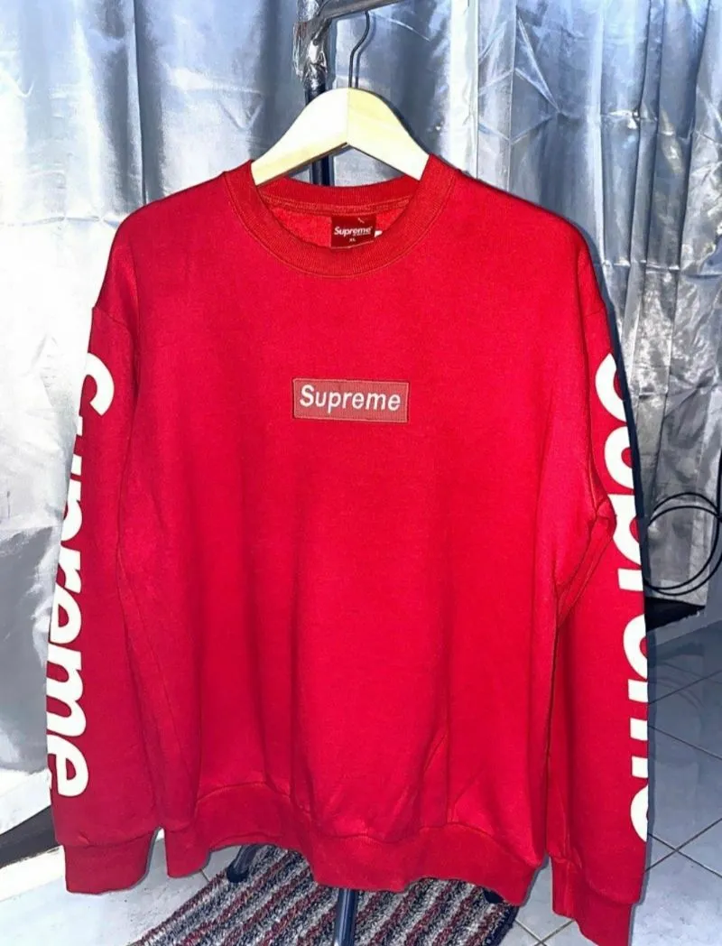 Supreme photo 1
