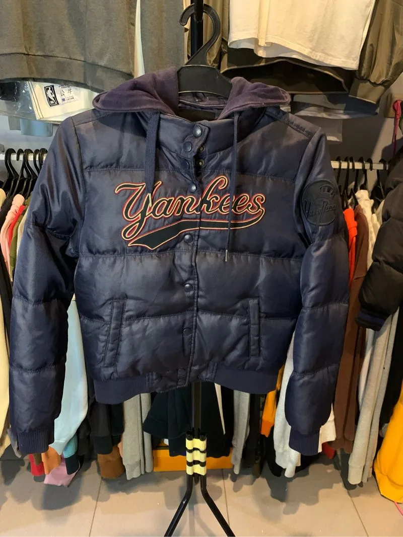 MLB yankees puffer jacket photo 1