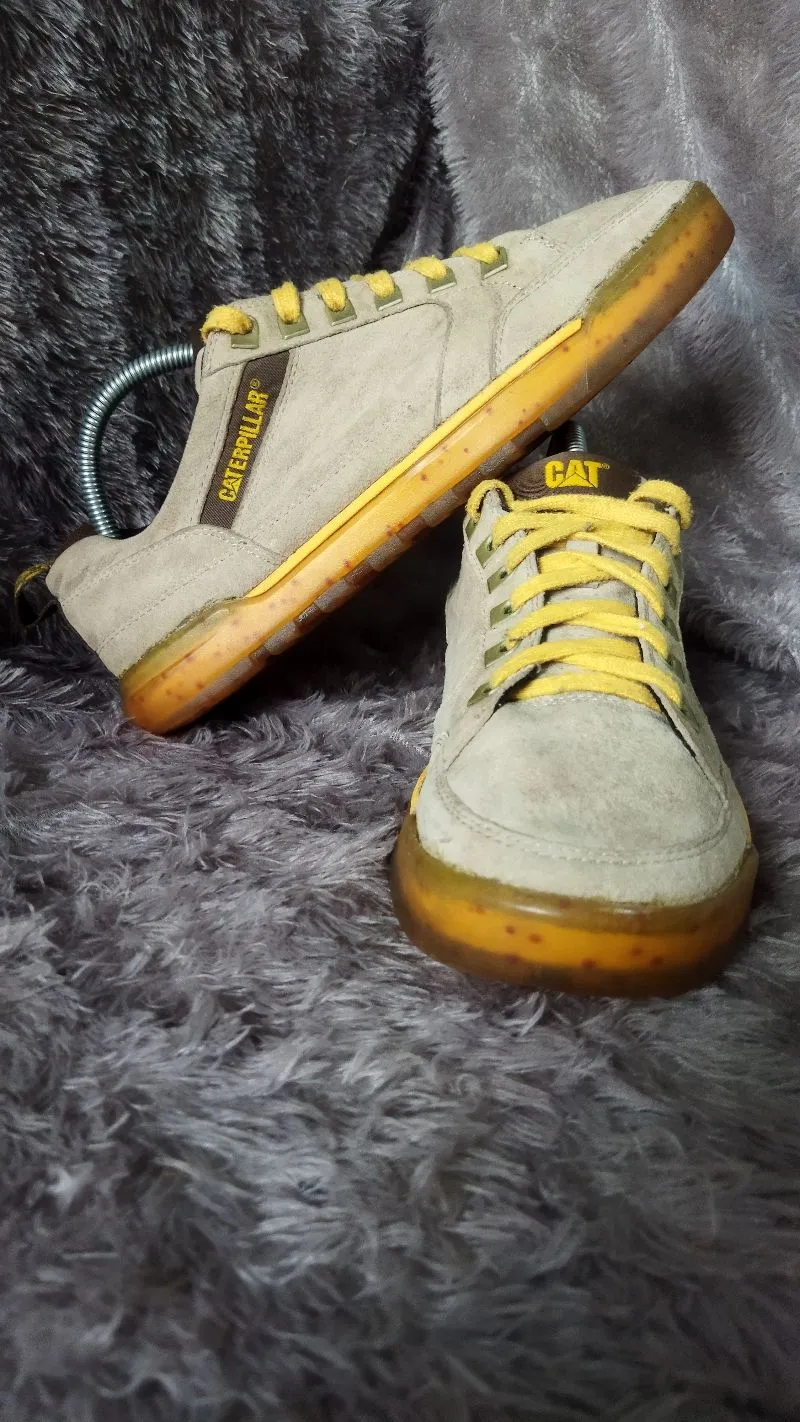 Caterpillar Casual Sneakers Pria tan photo 1