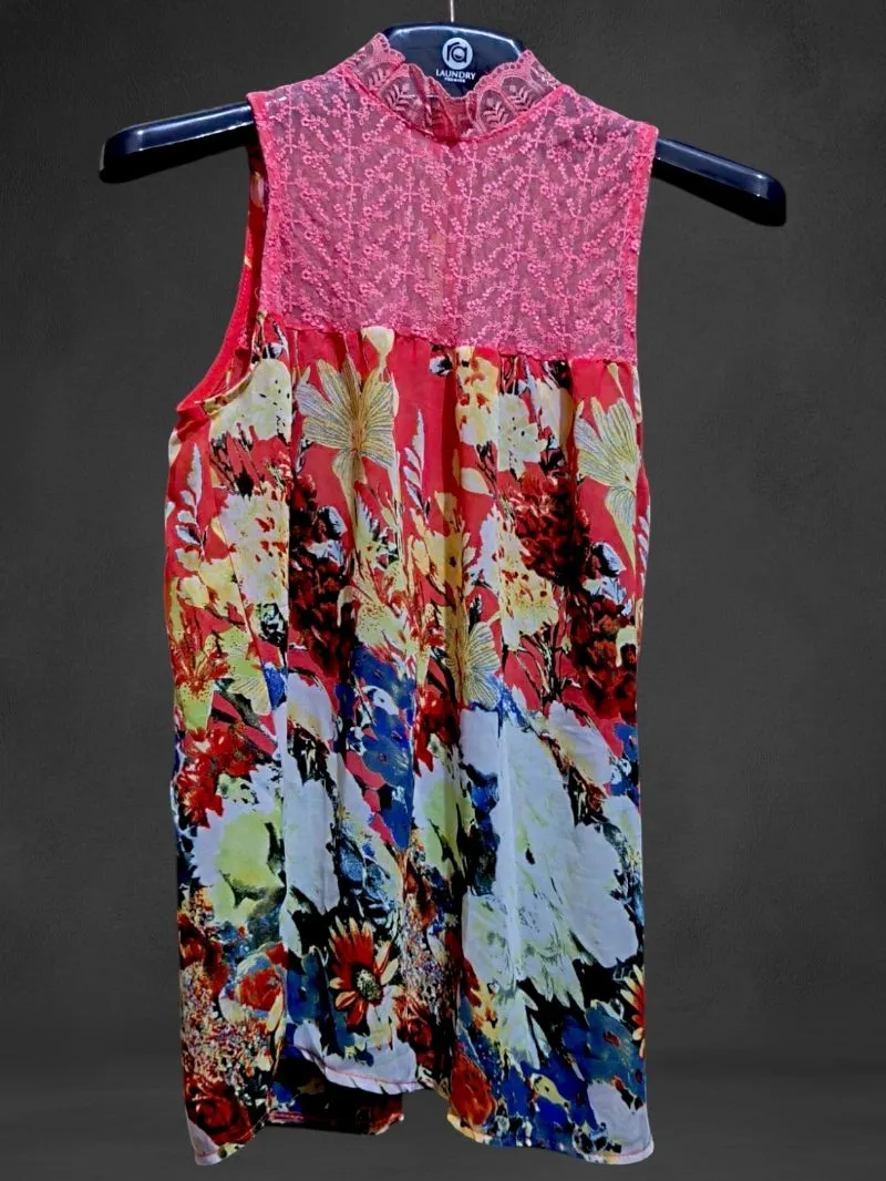Sleeveless Floral Lace Yoke Top Preloved photo 1