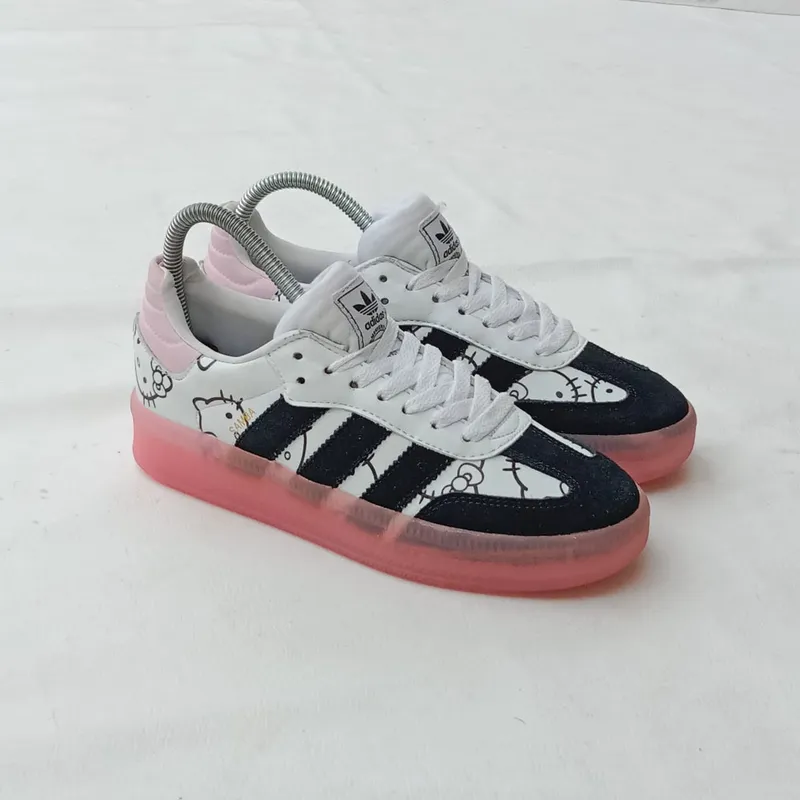Adidas Streetwear Casual Sneakers Wanita white photo 1