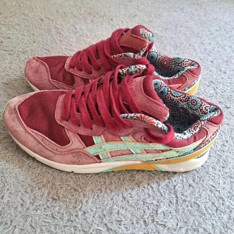 Sepatu Asics Gel Sight Bordo Suze  42,5 / 26,5 cm photo 1