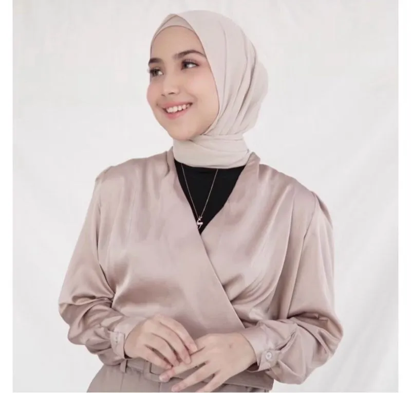 Blouse Aurora Top By Saine photo 1