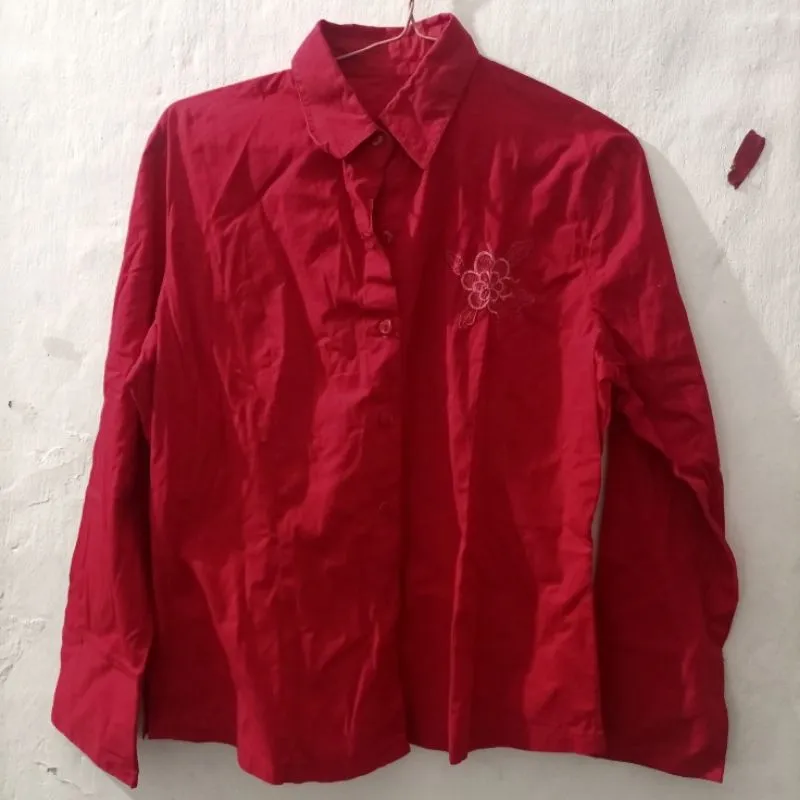 Kemeja Merah photo 1