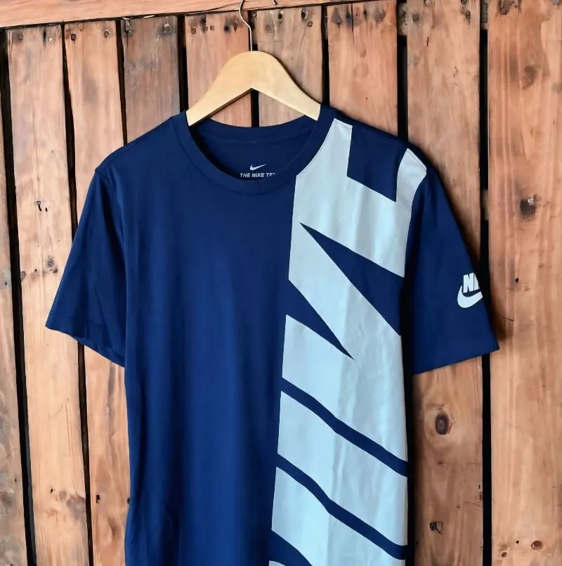 T-SHIRT NIKE TEE, SZ M photo 1