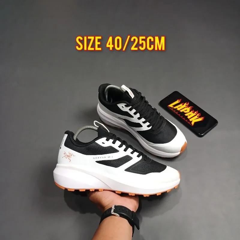 ARC'TERYX NORVAN LD 3 WHITE BLACK photo 1