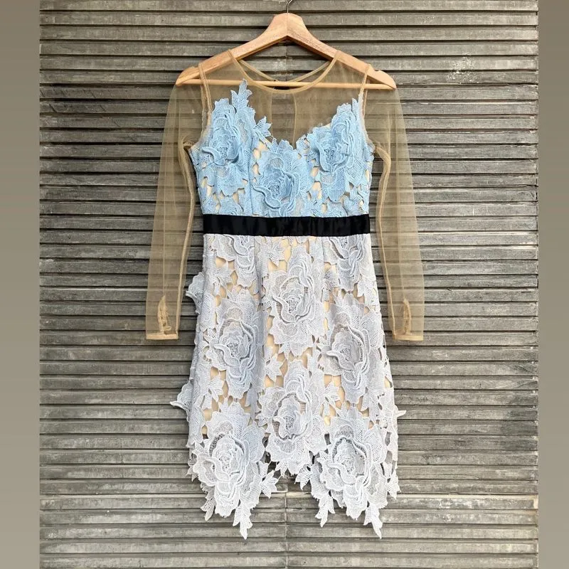 Dress Pesta Brokat Midi Laud Preloved photo 1