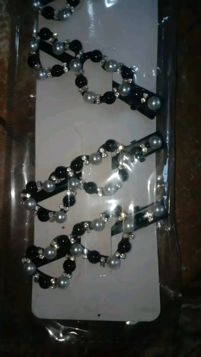 Minimalist Hair accessory Wanita white black photo 1