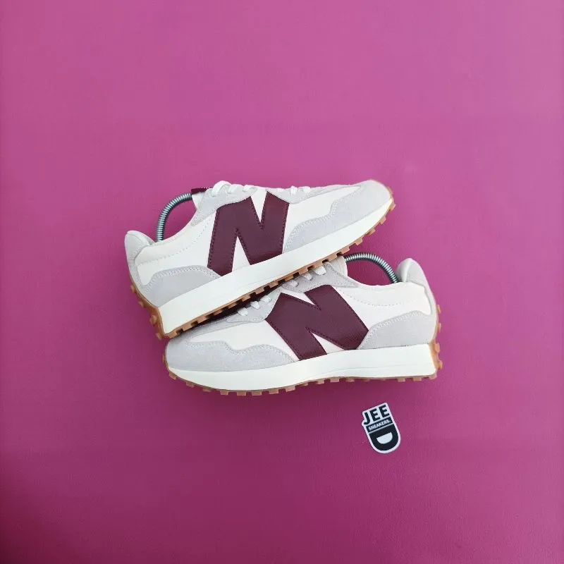 New Balance 327 photo 1