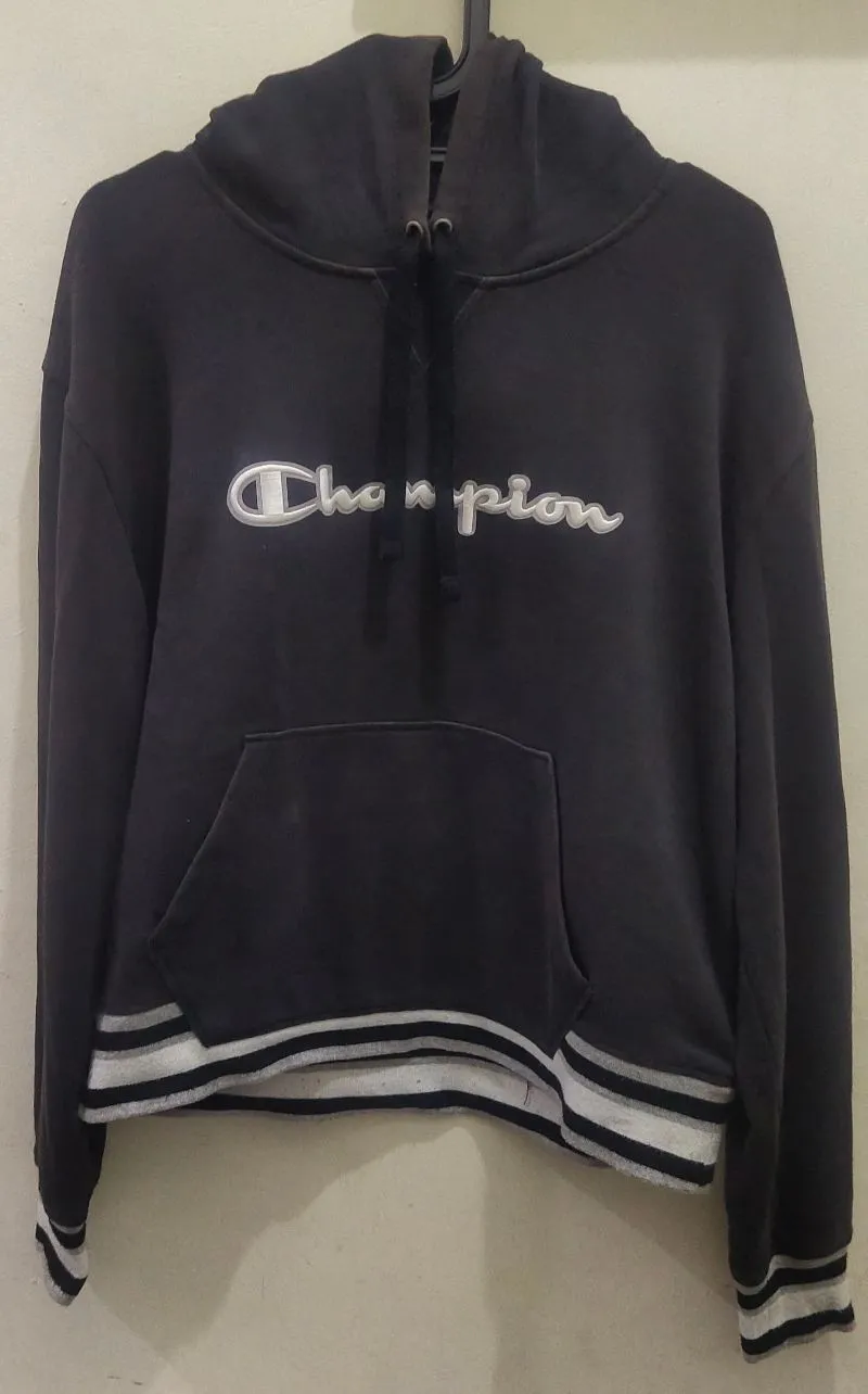 Hoodie CHAMPION Second Brand 100% Original-Made in Cambodia Preloved