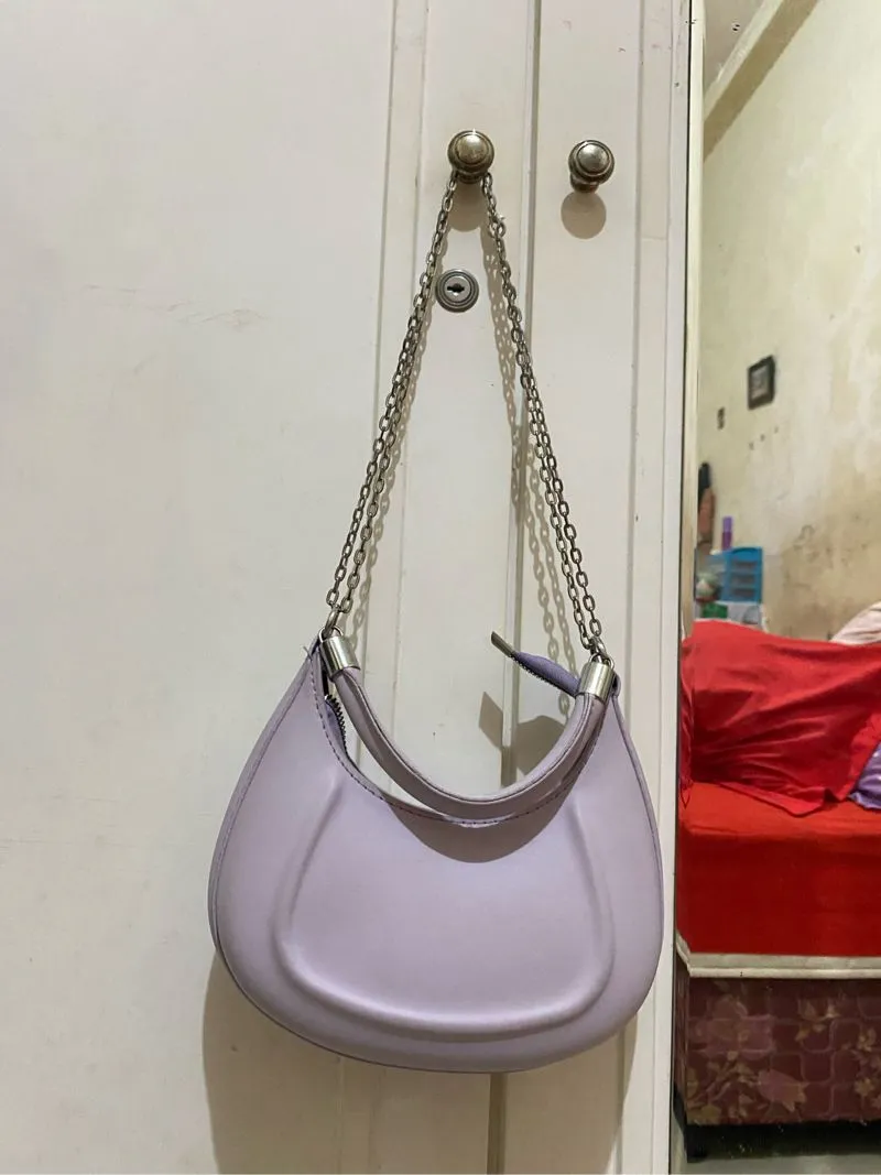LULU Sling Bag photo 1