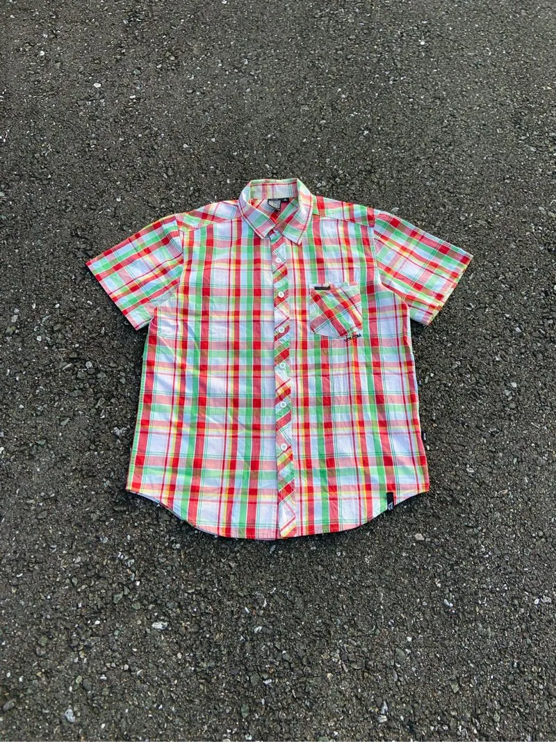 button shirt  photo 1