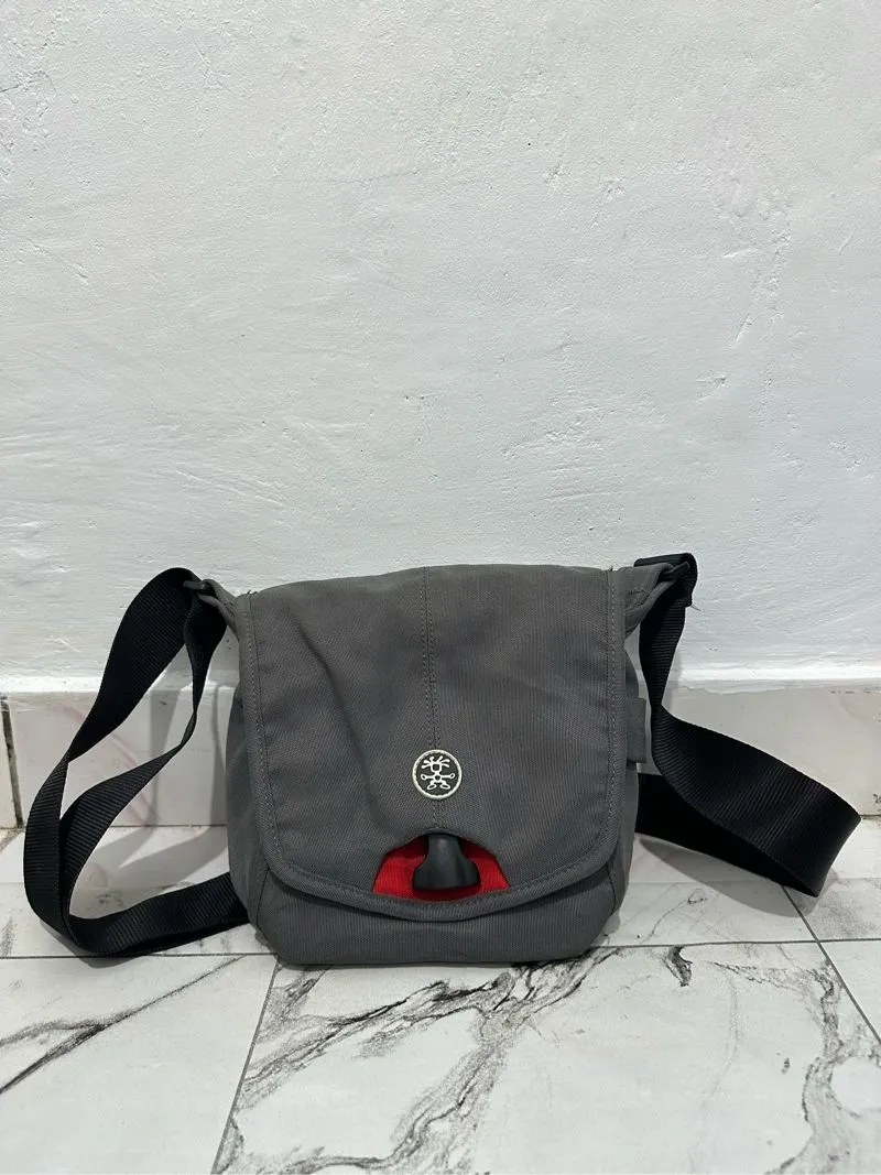 Tas Crumpler The Four Million Dollar  Slingbag Tas Kamer photo 1
