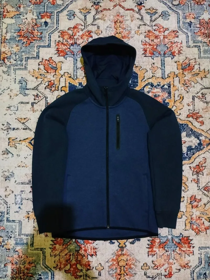 Uniqlo tech photo 1