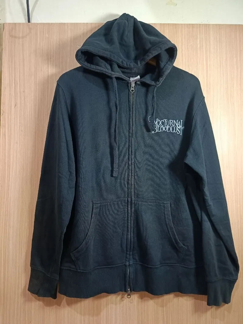Hoodie zipper back print photo 1
