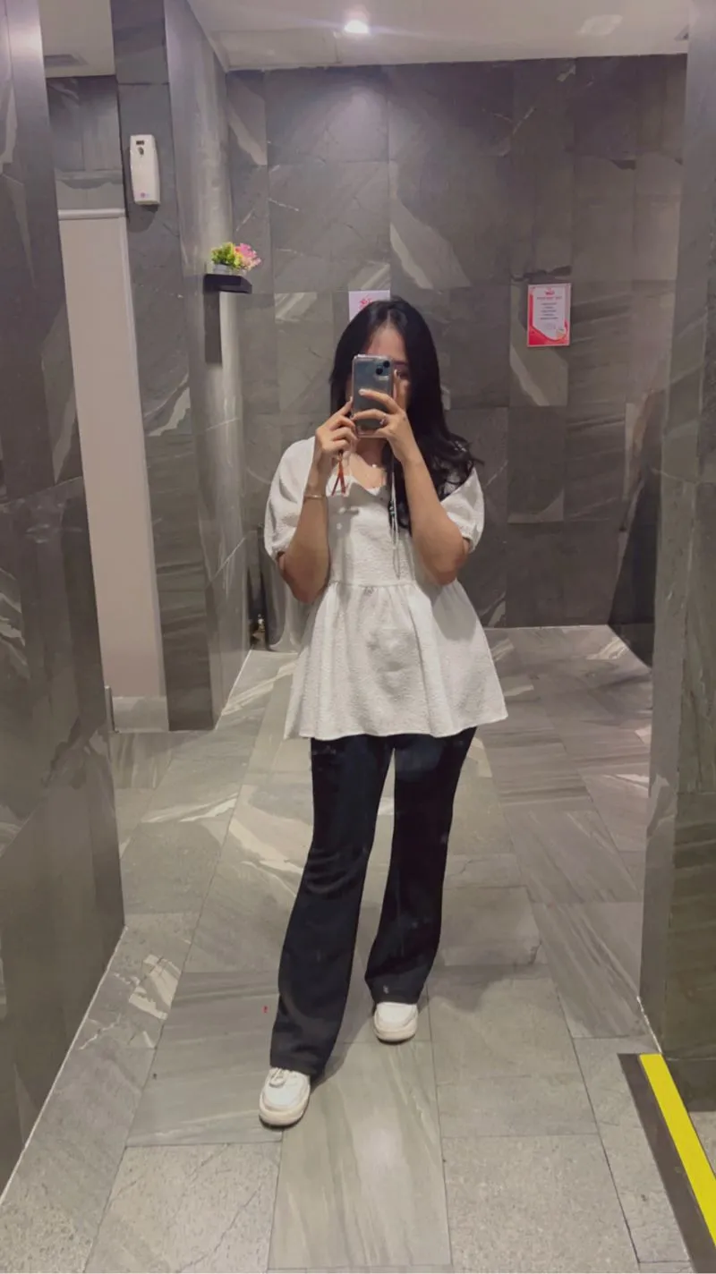 This is April blouse photo 1