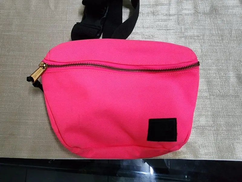 Tas pinggang Herschel  photo 1