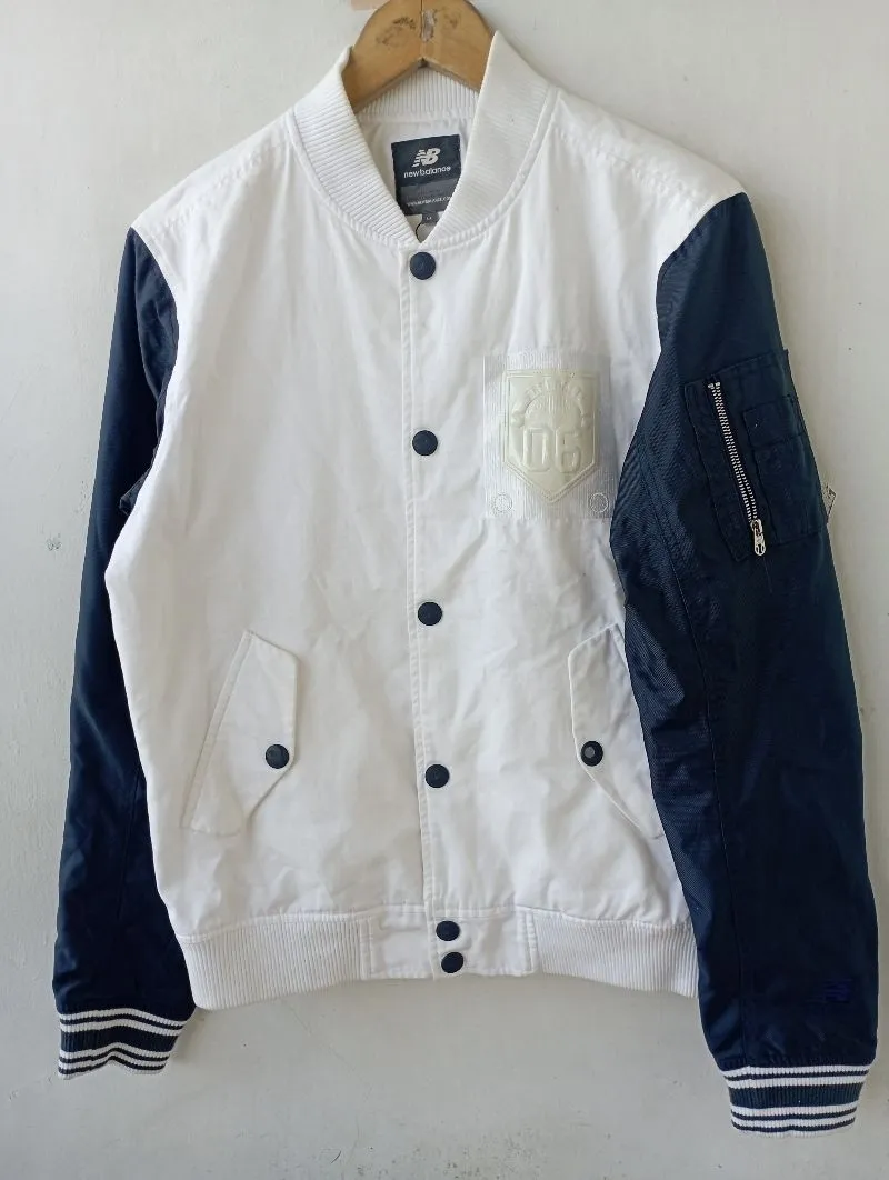 New Balance Casual Varsity jacket Pria white navy photo 1