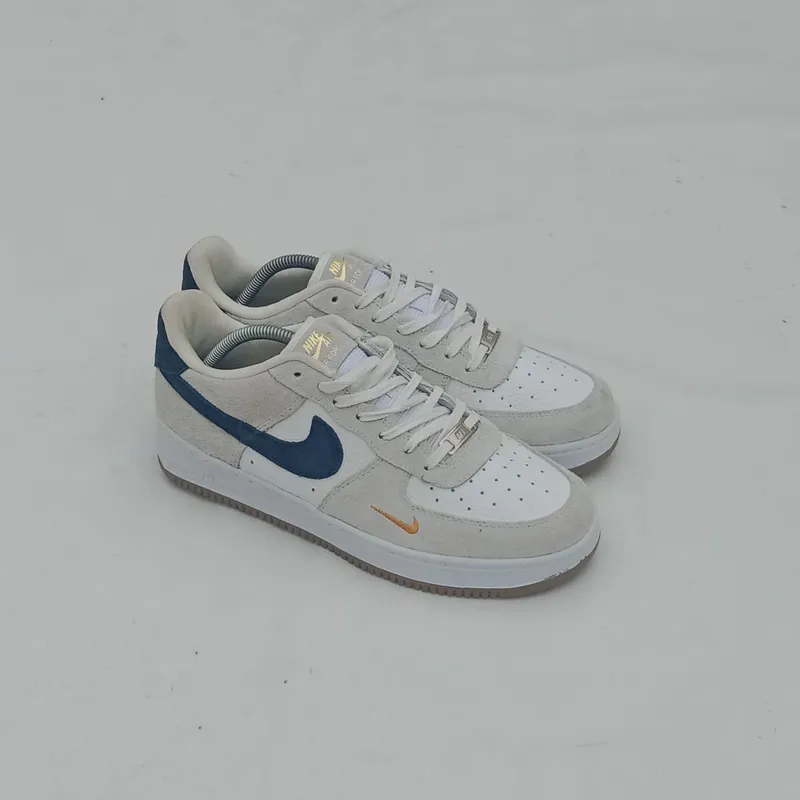 Nike Streetwear Casual Sneakers Pria white photo 1