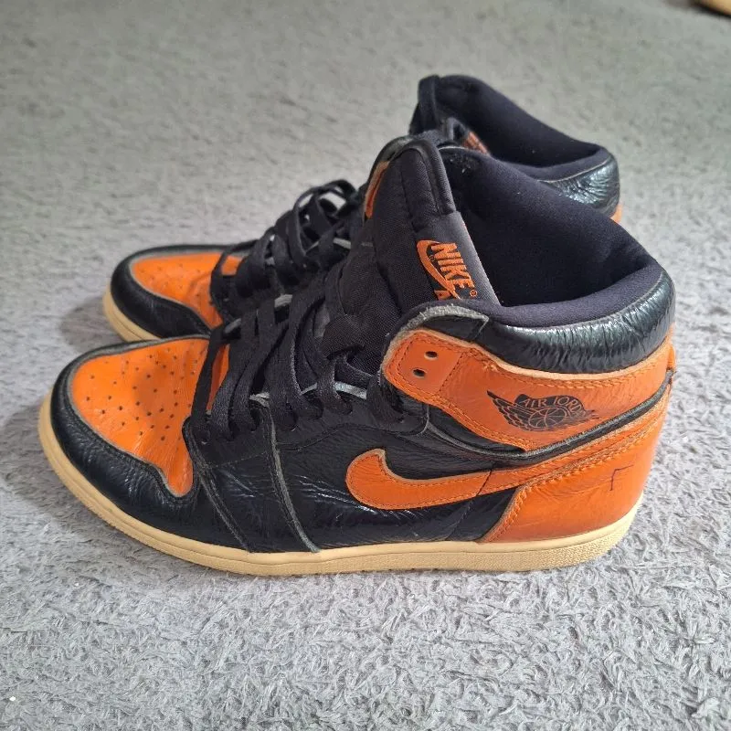 Sepatu Air Jordan Retro Size 42 26,5 cm Preloved