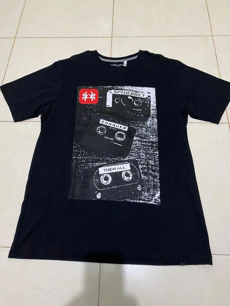 T shirt photo 1