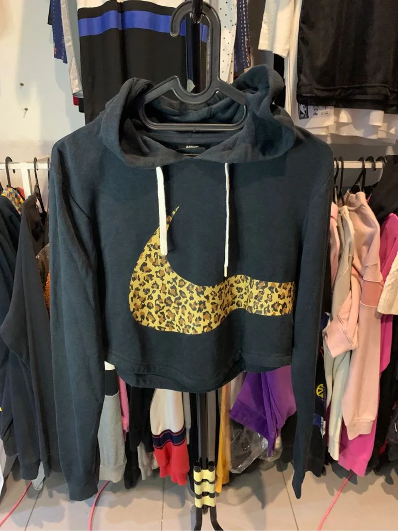 nike animal print swoosh crop hoodie