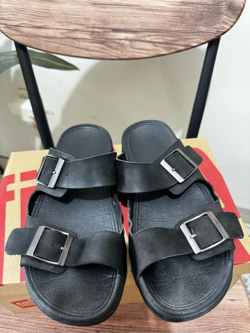 Preloved sandal fitflop men photo 1