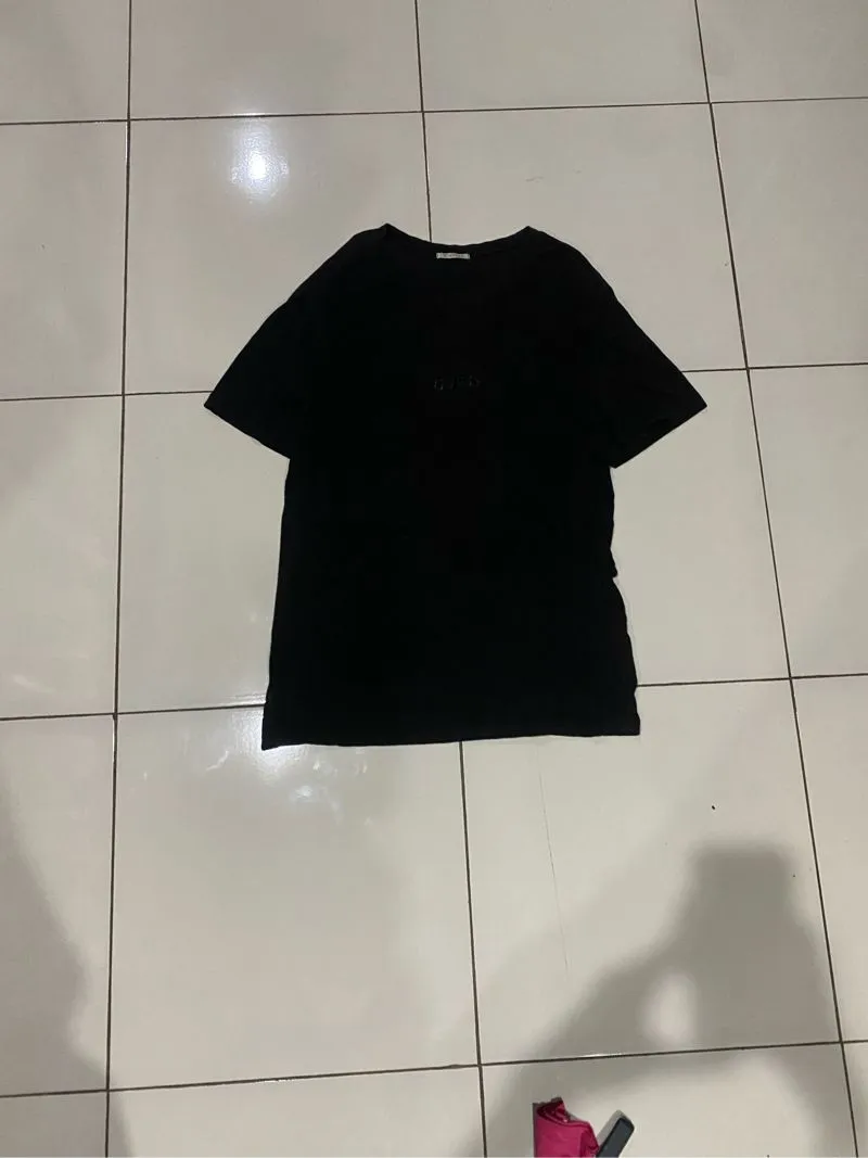 Tshirt guess photo 1