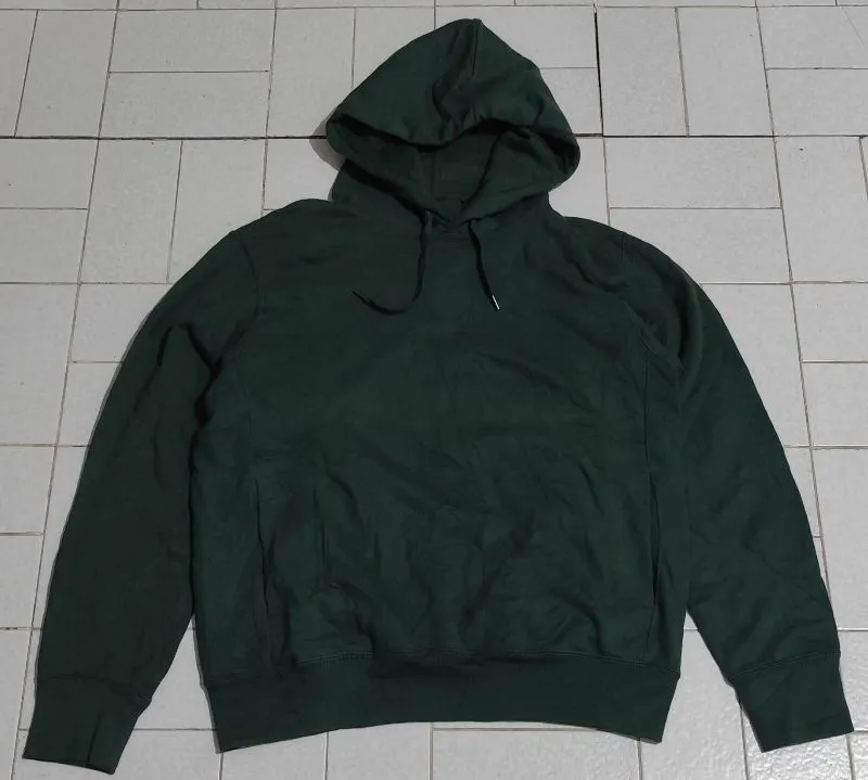 Jaket Hoodie Uniqlo Hijau Botol photo 1