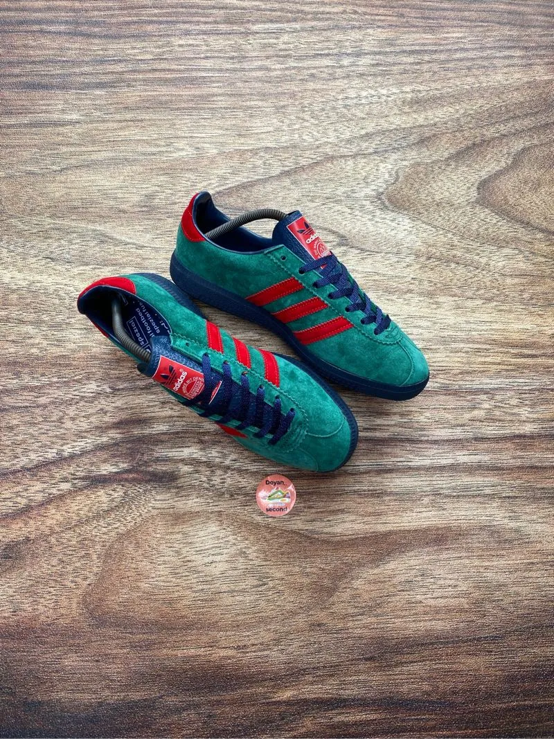 Adidas blackburn Preloved