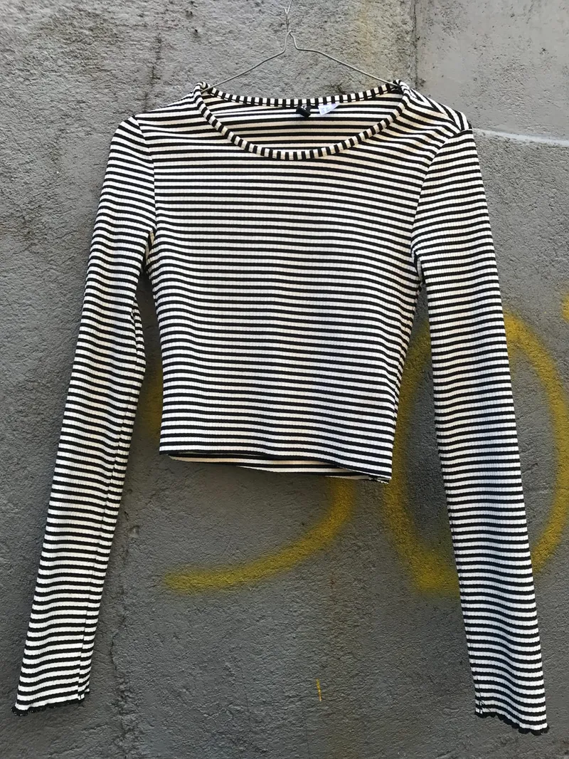 H&M Vintage Crop top Wanita white black photo 1