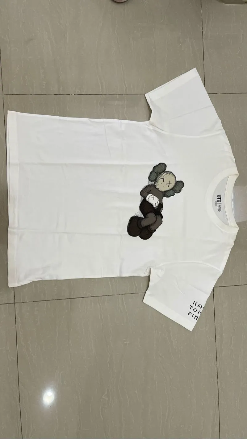 Uniqlo Kaws photo 1