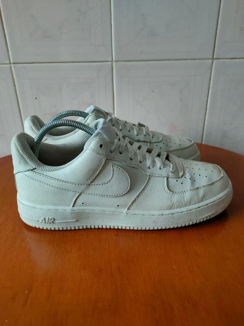 Nike AF1 Low Triple White photo 1