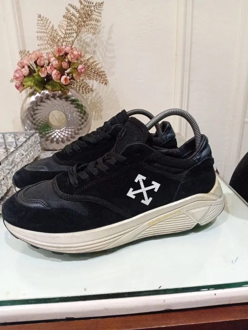 Off-White Luxury Sneakers Pria white black photo 1