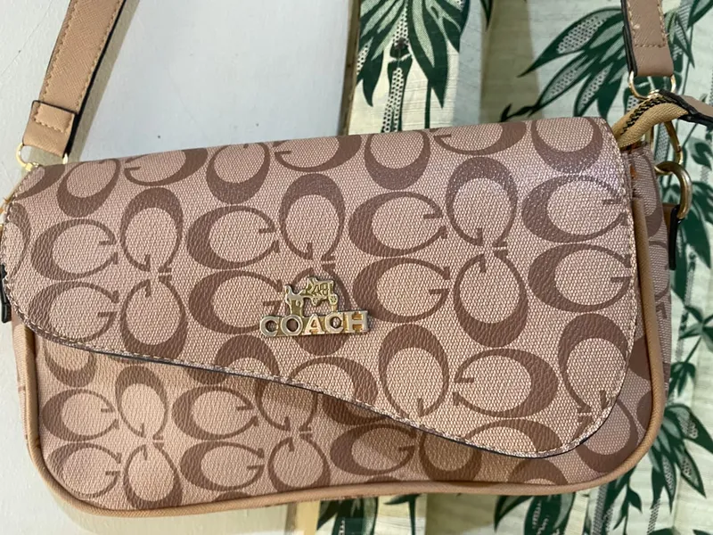 Coach Vintage Shoulder bag Wanita tan photo 1